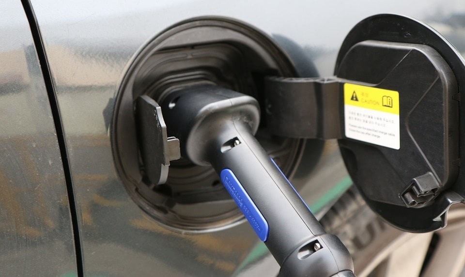 Pourquoi la borne de recharge à domicile devient incontournable ?